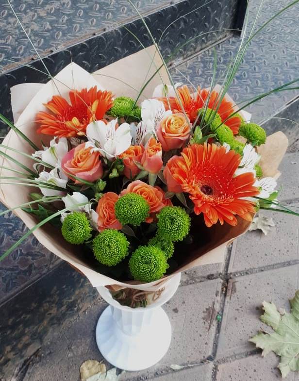 Букет цветов из: Герберы, Хризантемы, Альстромерии и Розы в Ильинской