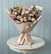 Букет цветов из:  Розы и Лизиантусы в Ильинской