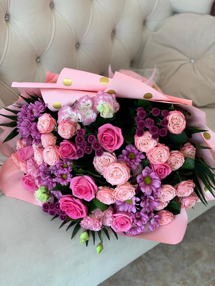 Букет цветов из: Хризантемы, Розы и Лизиантусы в Ильинской