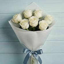 Букет 7 Белых роз Эдлесс Лав в Ильинской