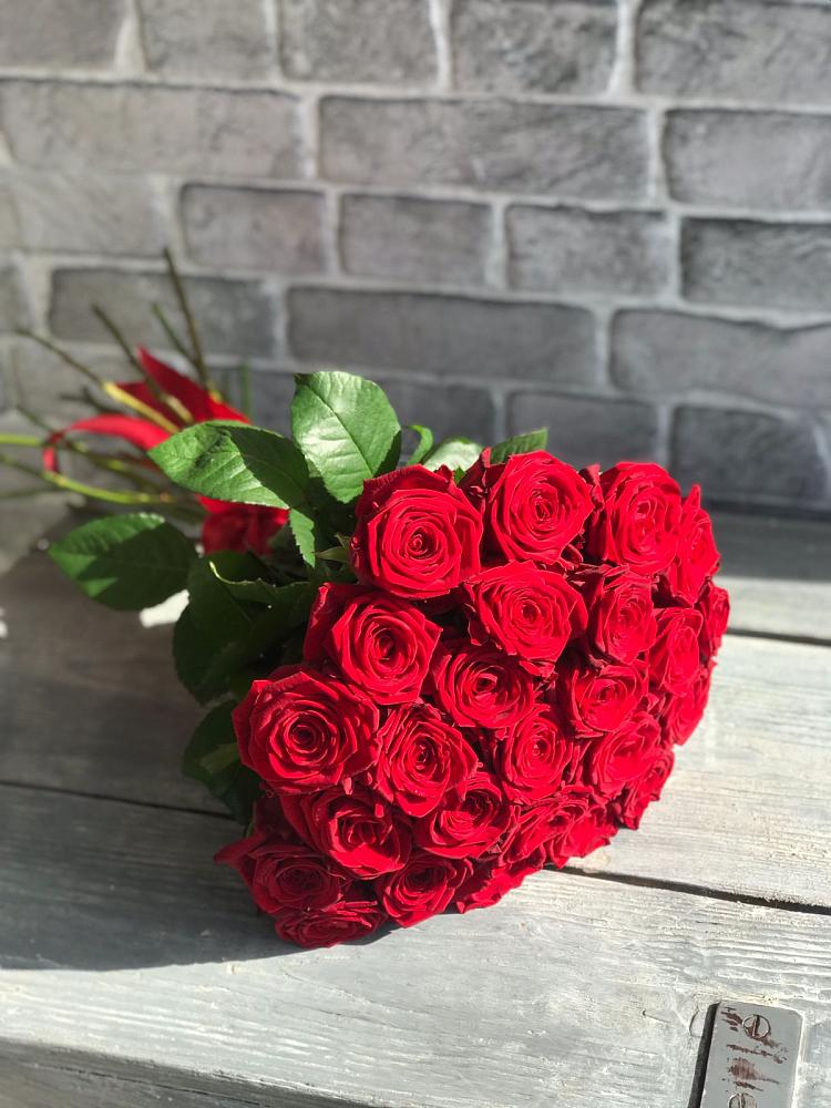 Букет Красные розы Фридом в Ильинской
