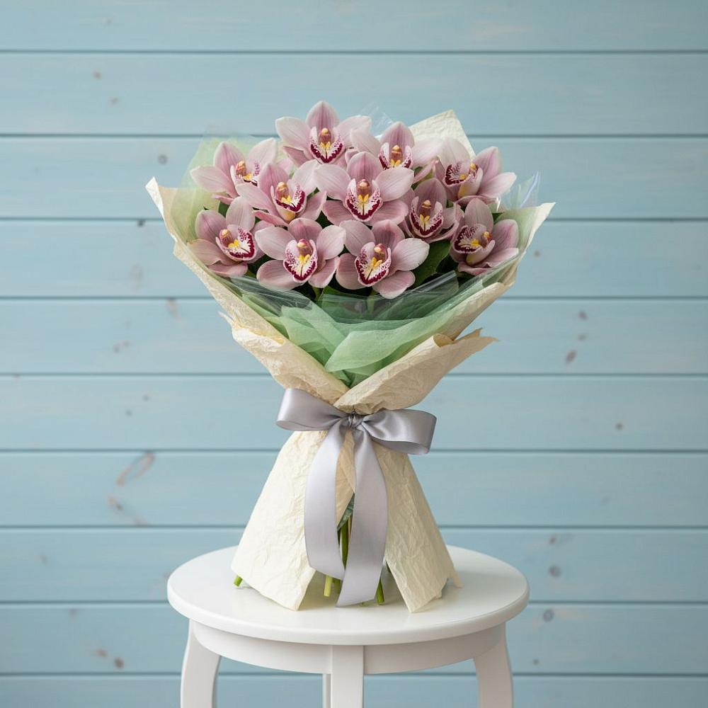 Букет цветов из: Орхидеи и Розы в Ильинской