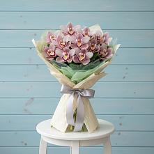 Букет цветов из:  Орхидеи и Розы в Ильинской