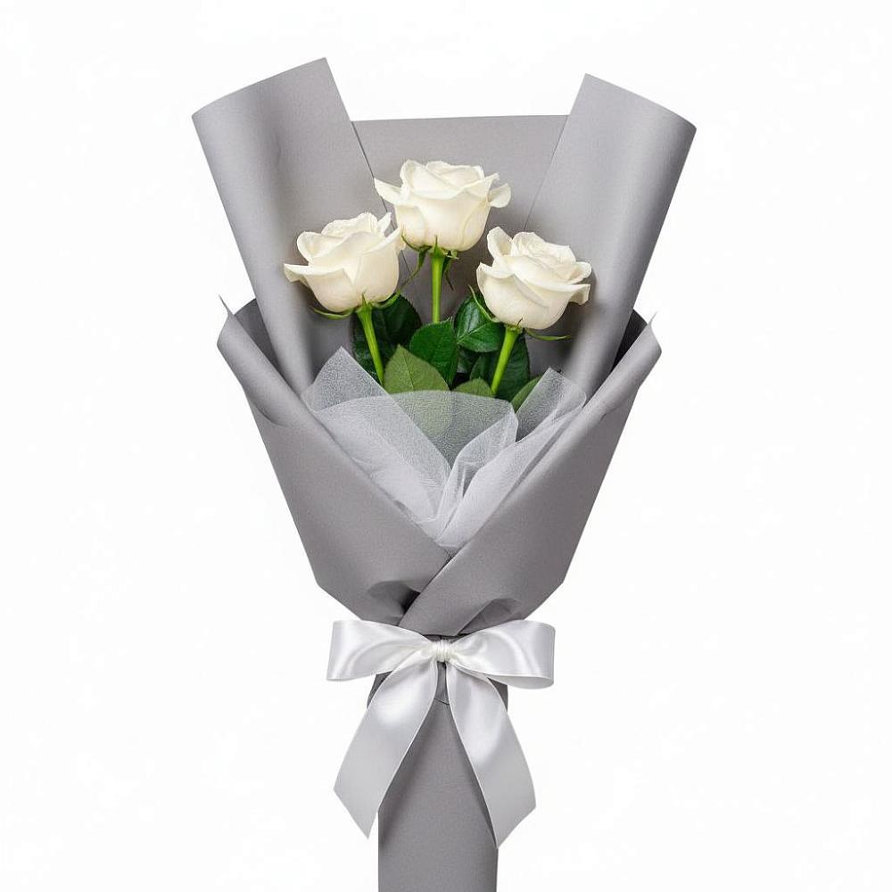Букет 3 белые розы в Ильинской