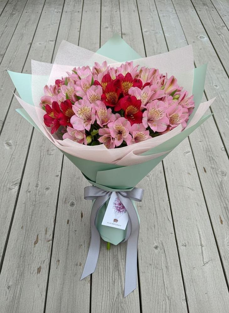 Букет цветов из: Альстромерии в Ильинской