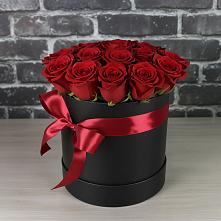 Цветочная композиция из Розы в шляпной коробке в Ильинской