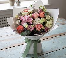 Букет цветов из:  Розы, Лизиантусы и Гвоздики в Ильинской