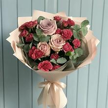 Букет цветов из:  Гвоздики и Розы в Ильинской