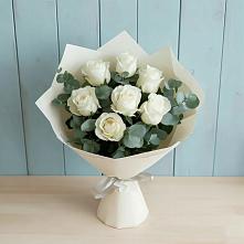 Букет Белые розы в Эвкалипте в Ильинской