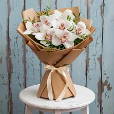 Букет цветов из:  Орхидеи и Розы в Ильинской