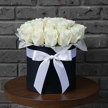 Цветочная композиция из Розы в шляпной коробке #REPLACE_PRED# Ильинской