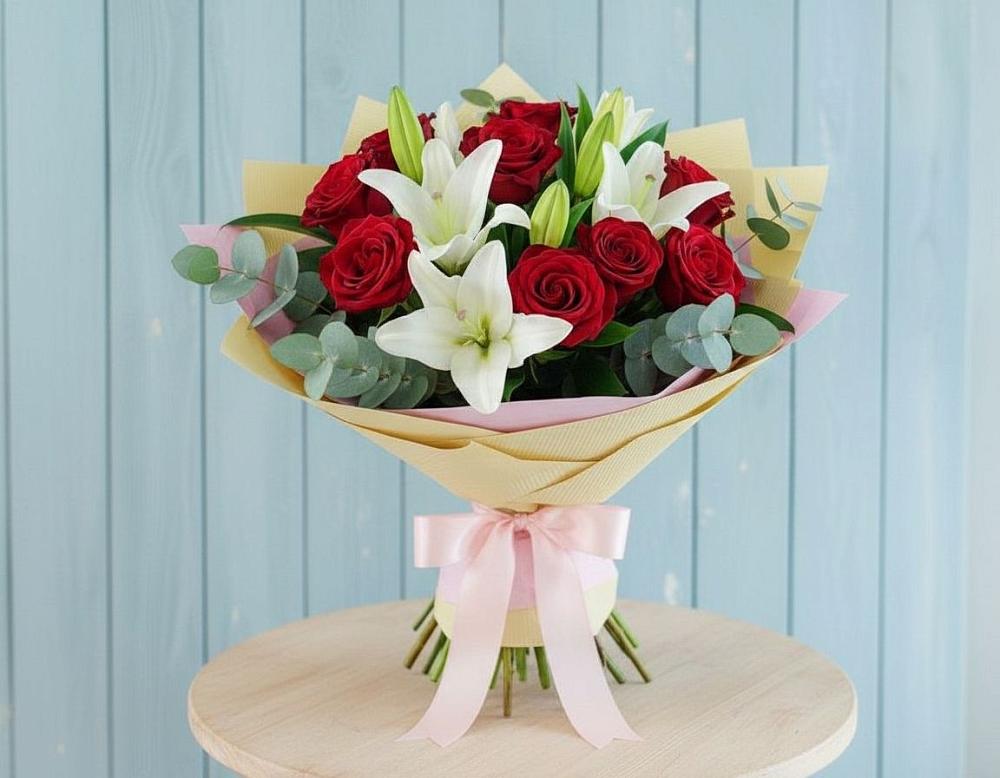 Букет цветов из: Лилии и Розы в Ильинской