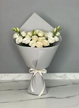 Букет цветов из:  Розы и Лизиантусы в Ильинской